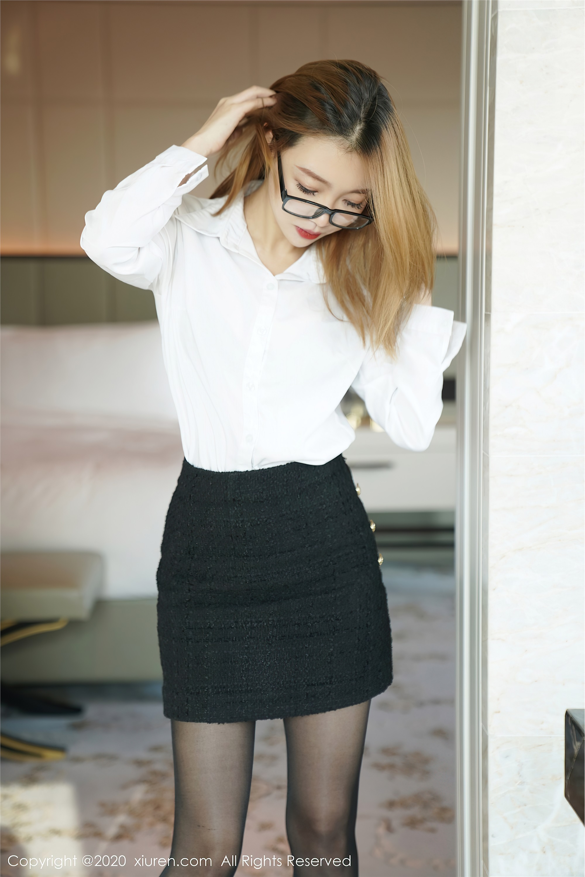 XiuRen秀人网  2020.10.26 No.2695 冯木木LRIS